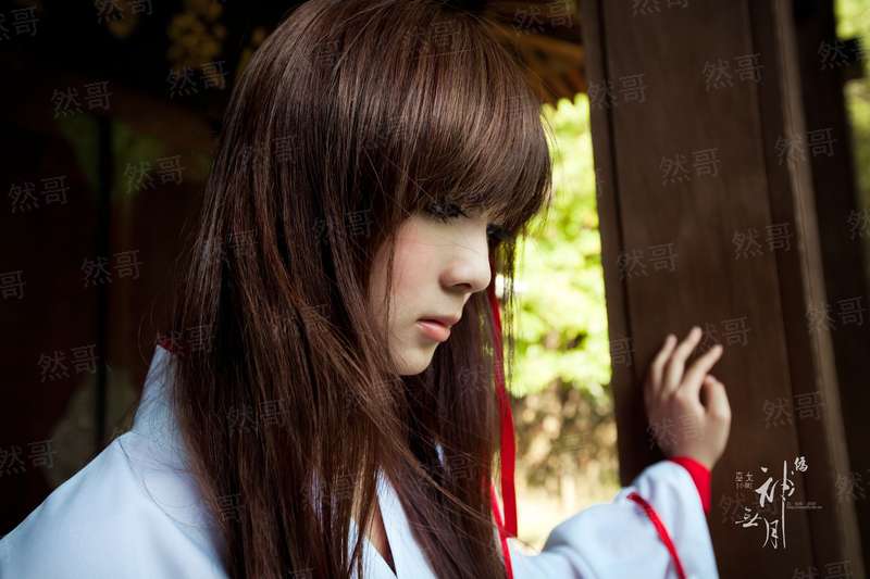 郡主，来朕怀里