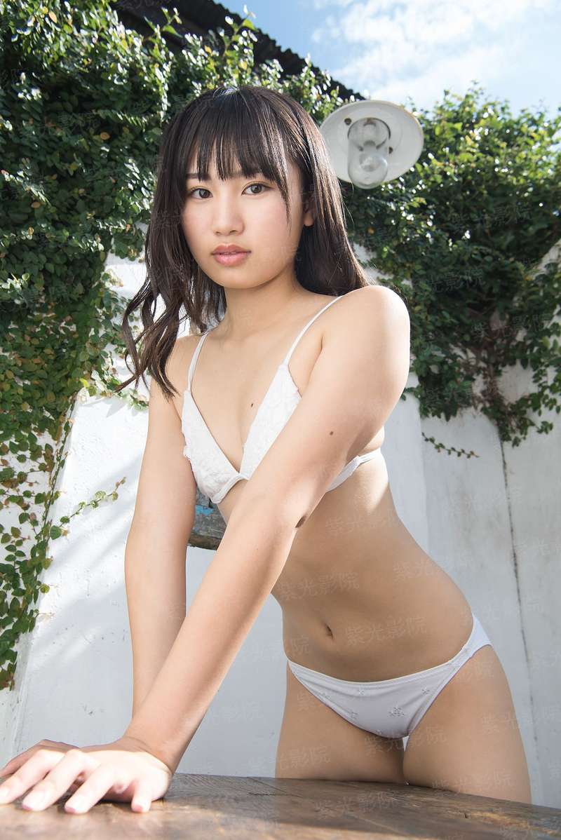 深涧流水野花媚