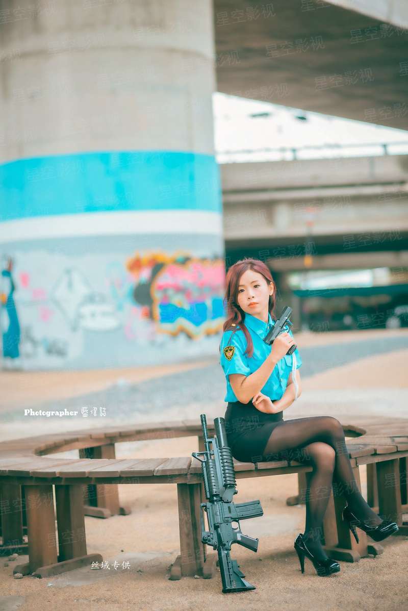 霸盗驭兽：姑娘劫财还劫色