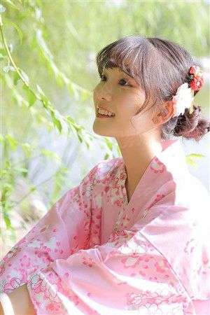 休问梁园旧宾客