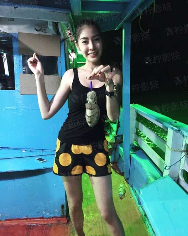 反派亲妈她18重人格[穿书]