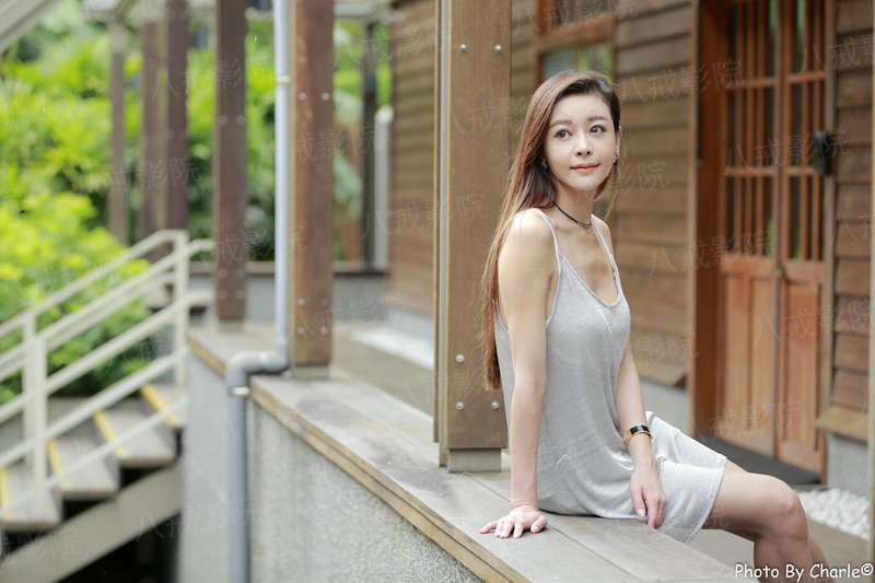 狂妃在此：王爷，请宽衣！