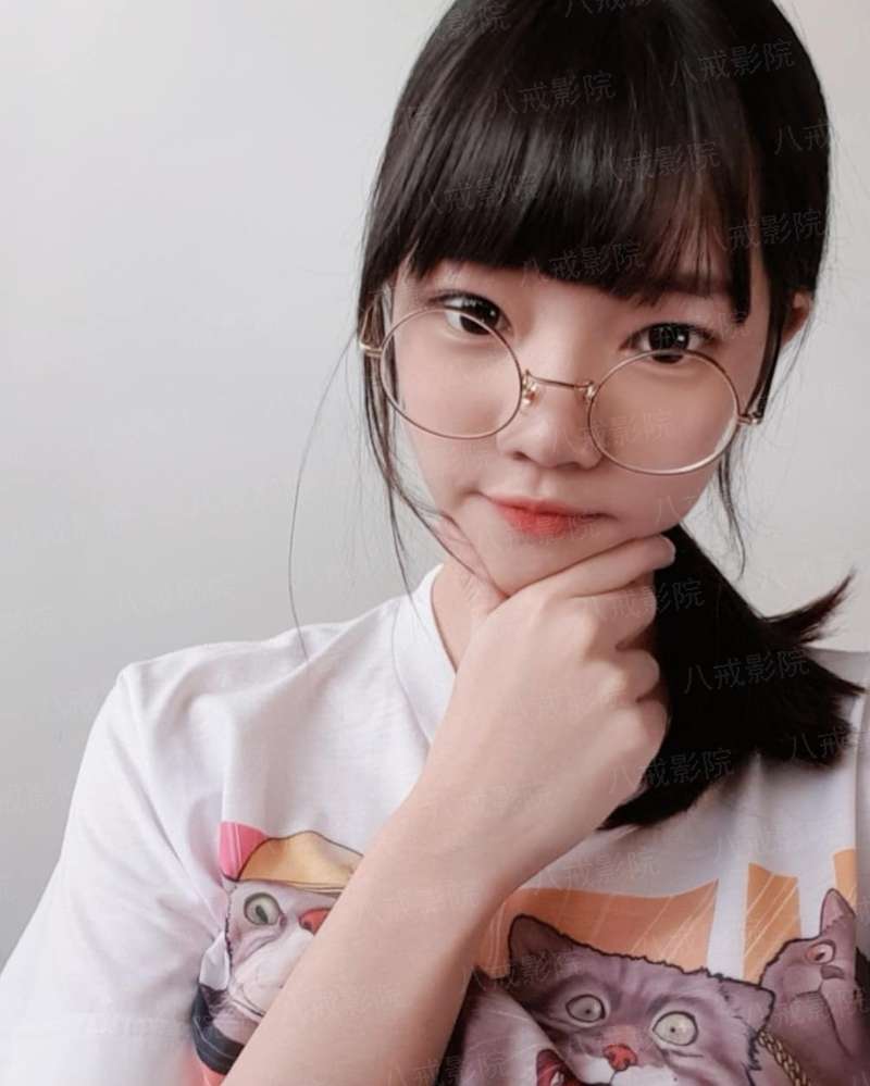 六翼之下