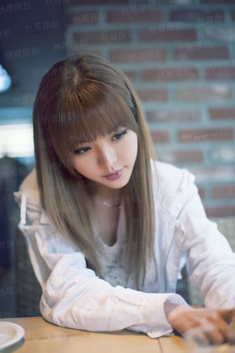 牵着小白不羡仙