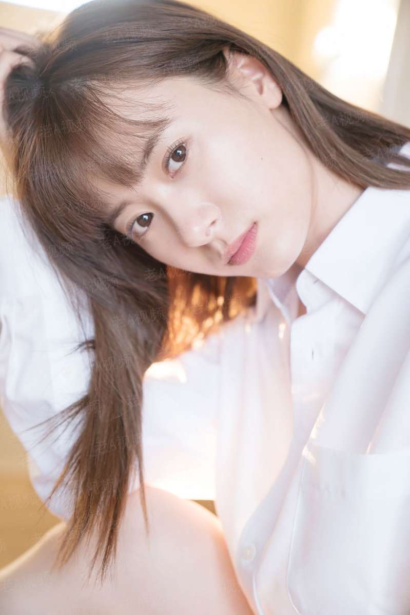不扣钮的女孩在线免费