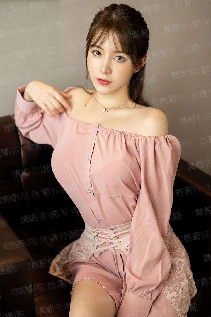 她又美又有钱