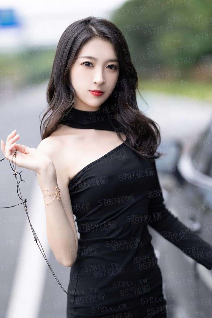 快穿女配：请把反派宠坏