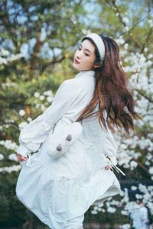 女人还想走这次我绝对不放开你