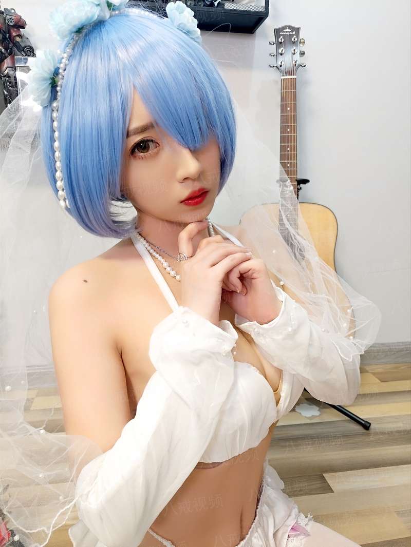 我不够勇敢忘不了他的模样