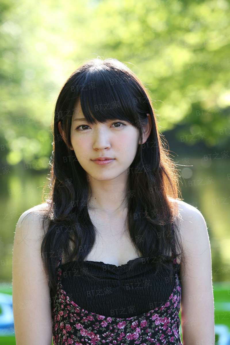 我和美女野外求生的日子