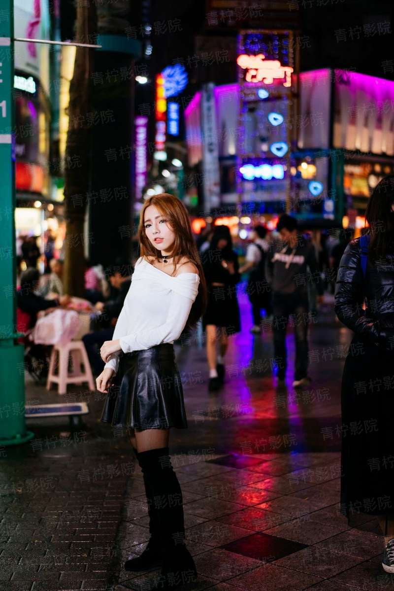 麻烦你离我远一点