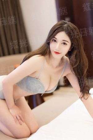 妧妧依人：皇上很治愈