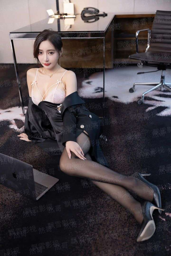 魔幻手机之四手机争霸