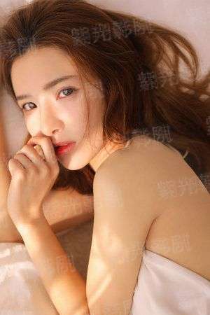 娇妻难驯：听说靳少喜当爹