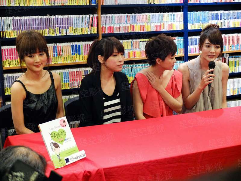 谁翻乐府瑯玕曲