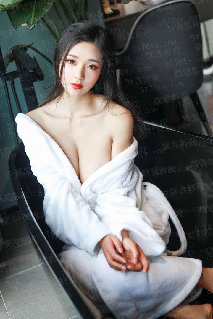 倾世浮莲