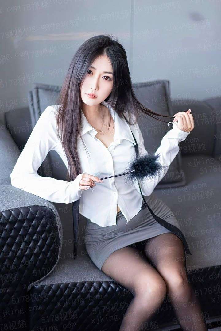 执手相伴痴狂半生