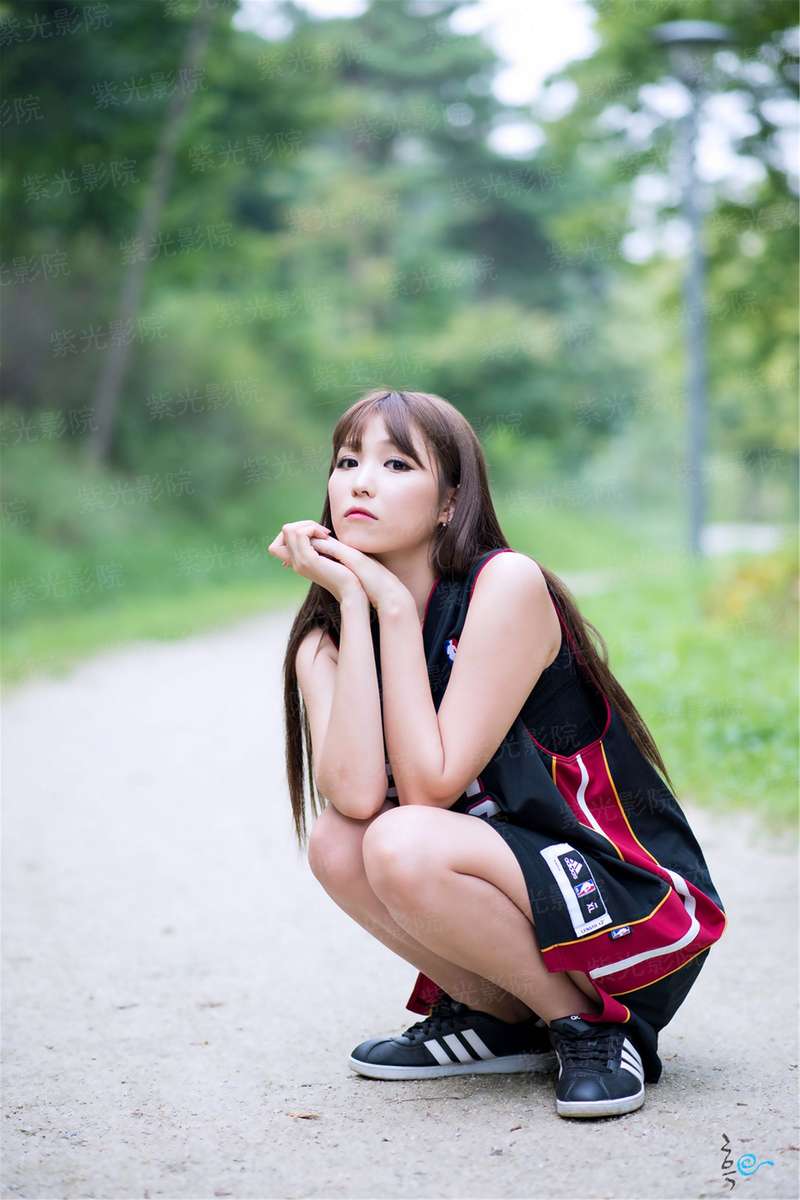 青春谢幕碎流年