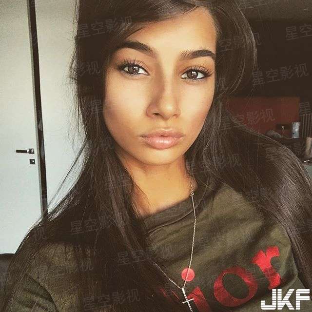 女朋友一碰水哗哗的