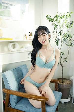 一枝红杏妃出墙