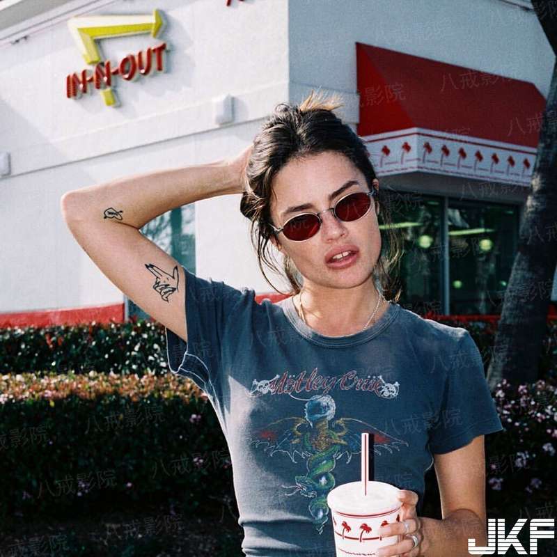 毒医救世小妖女