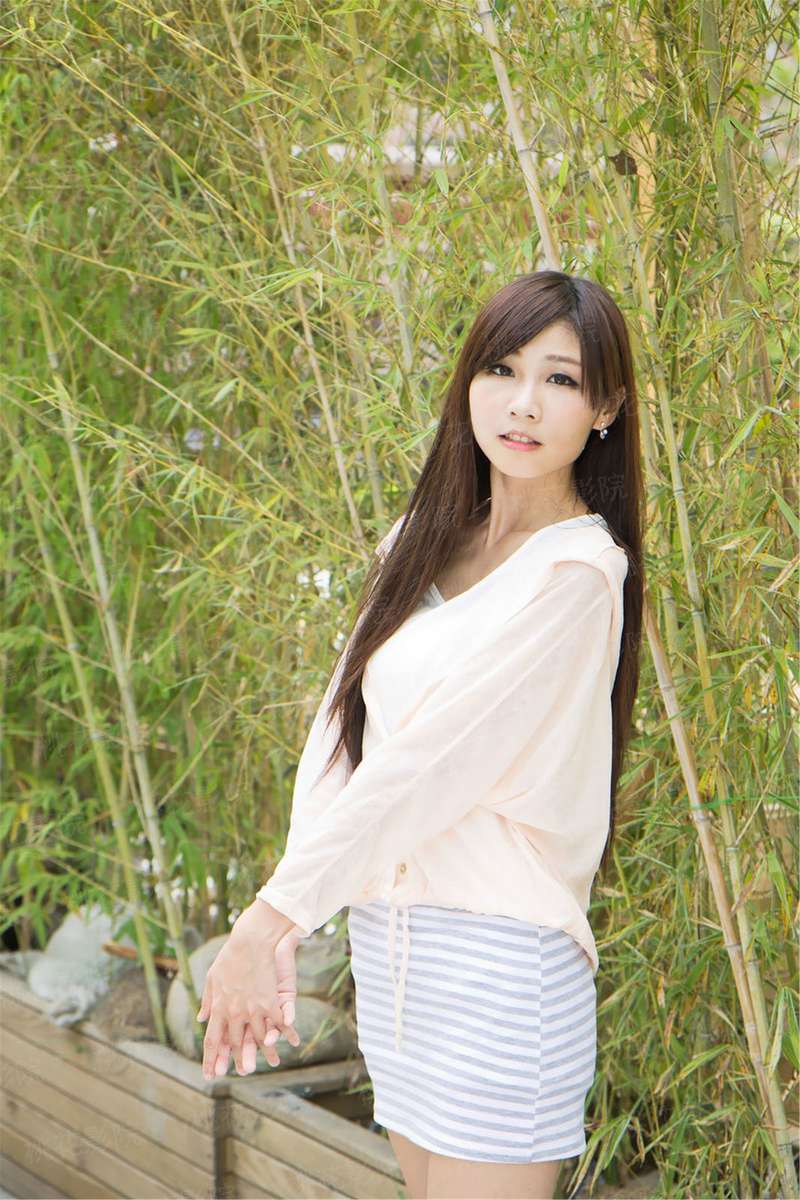 无限思量如梦寐