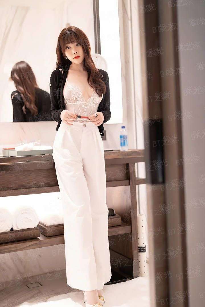 火爆妈咪：总裁大人请放手