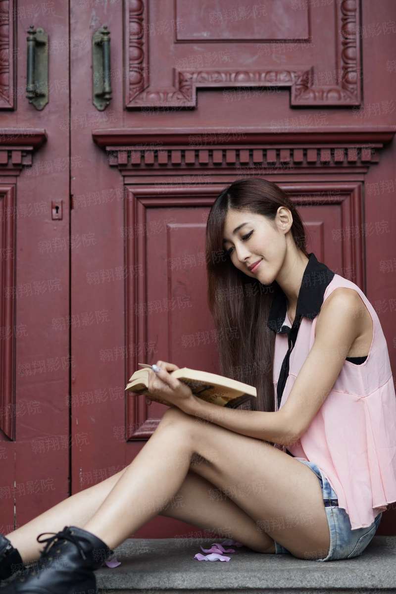 不良同居，剩女也吃香