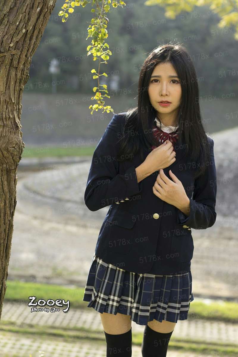 墨上初放