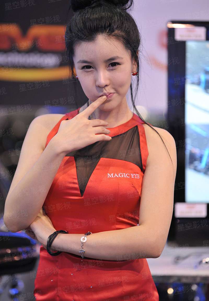 15岁的女杀手：傲世天骄