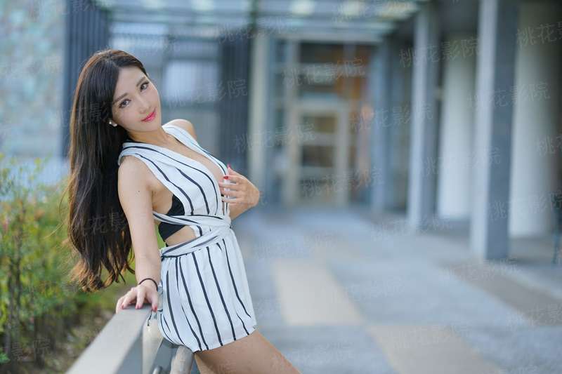 农门甜妻：养蚕带娃致富记