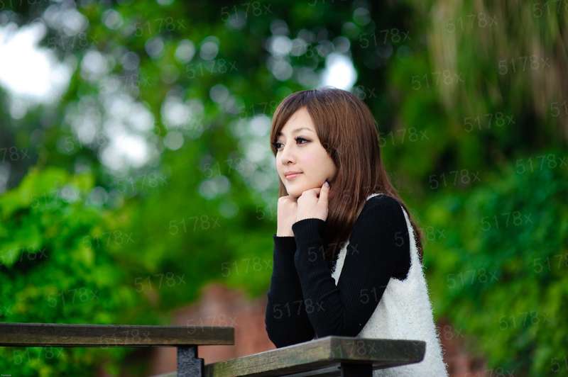 穿书后，胖喵儿在八零做团
