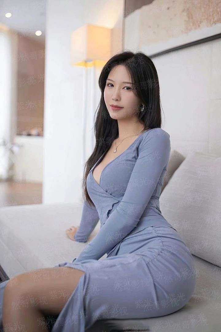 笔下小说女主来到现实怎么办