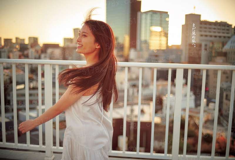 有女倾城：佳人媚天下