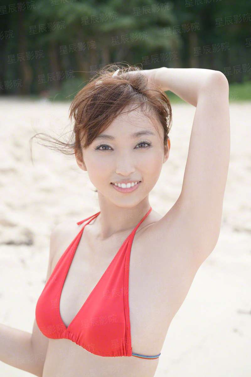 一骑红尘名媛笑