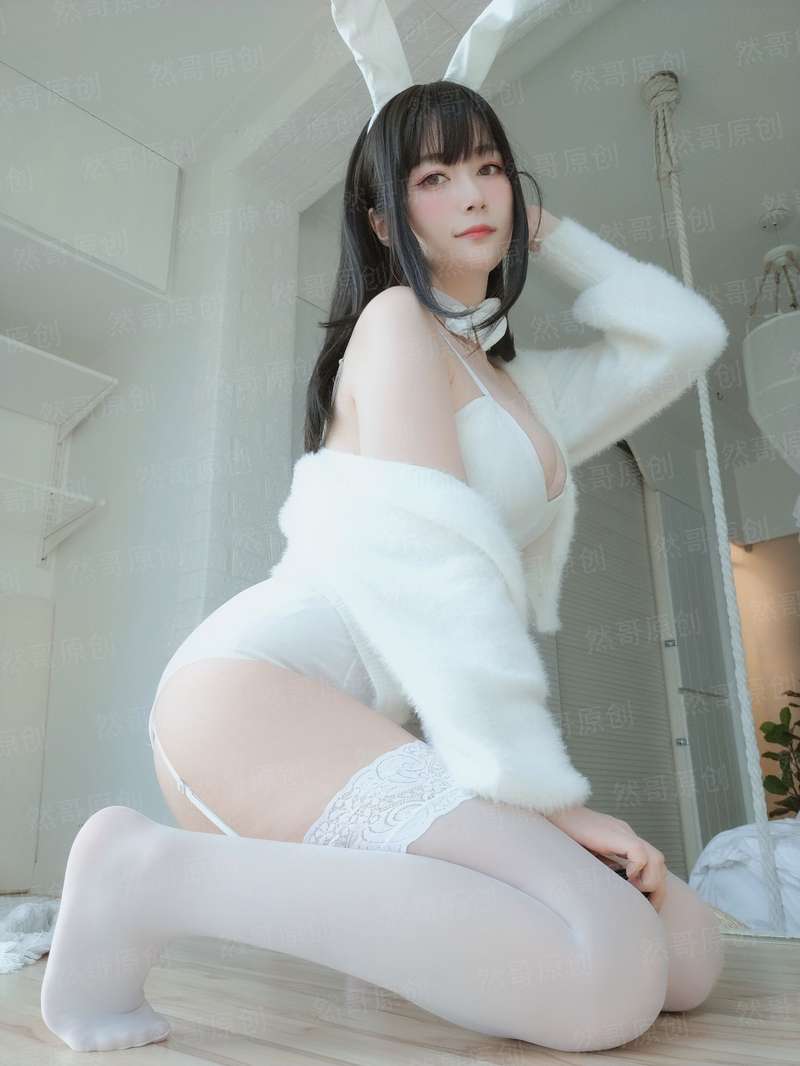 驭妖萌妃：废材狂傲九小姐
