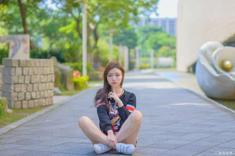 魔女套住帅掌门