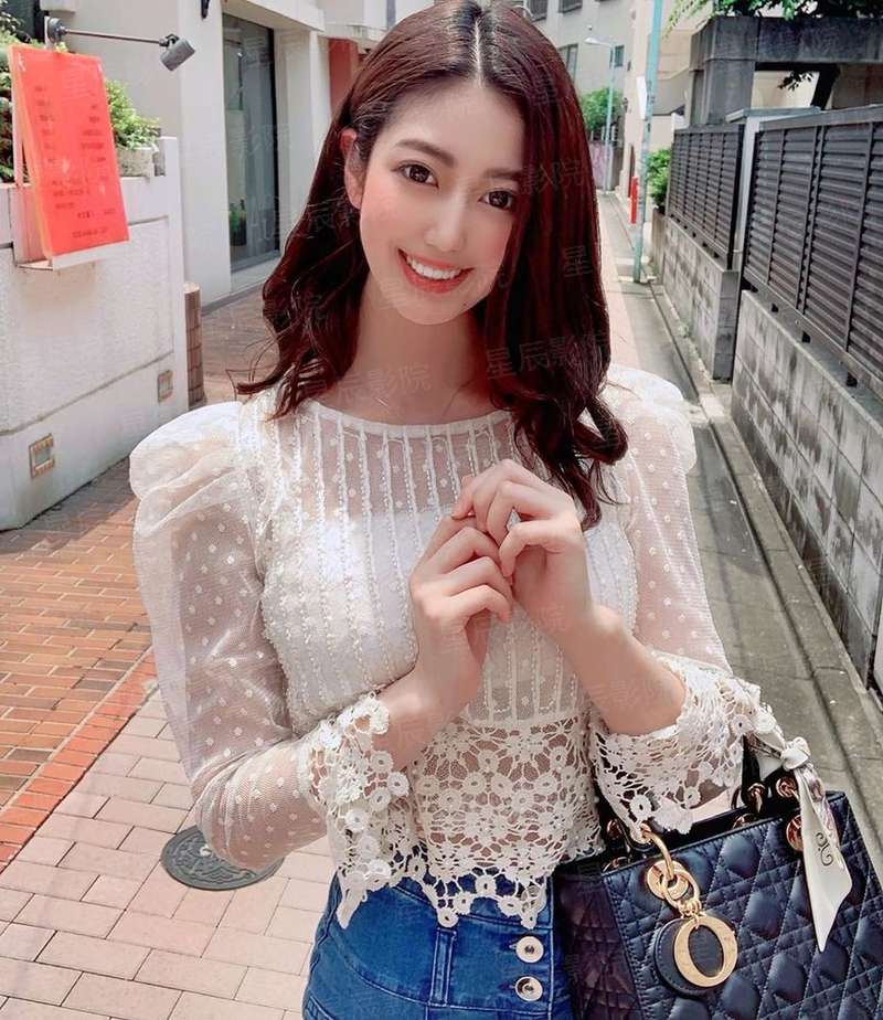 团地妻：隔壁的呻吟声