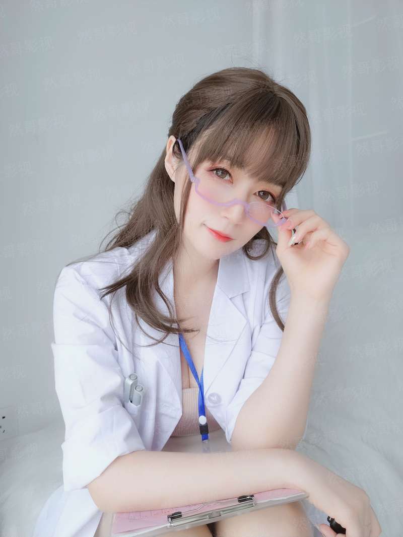 一见倾心：校霸女神看看我