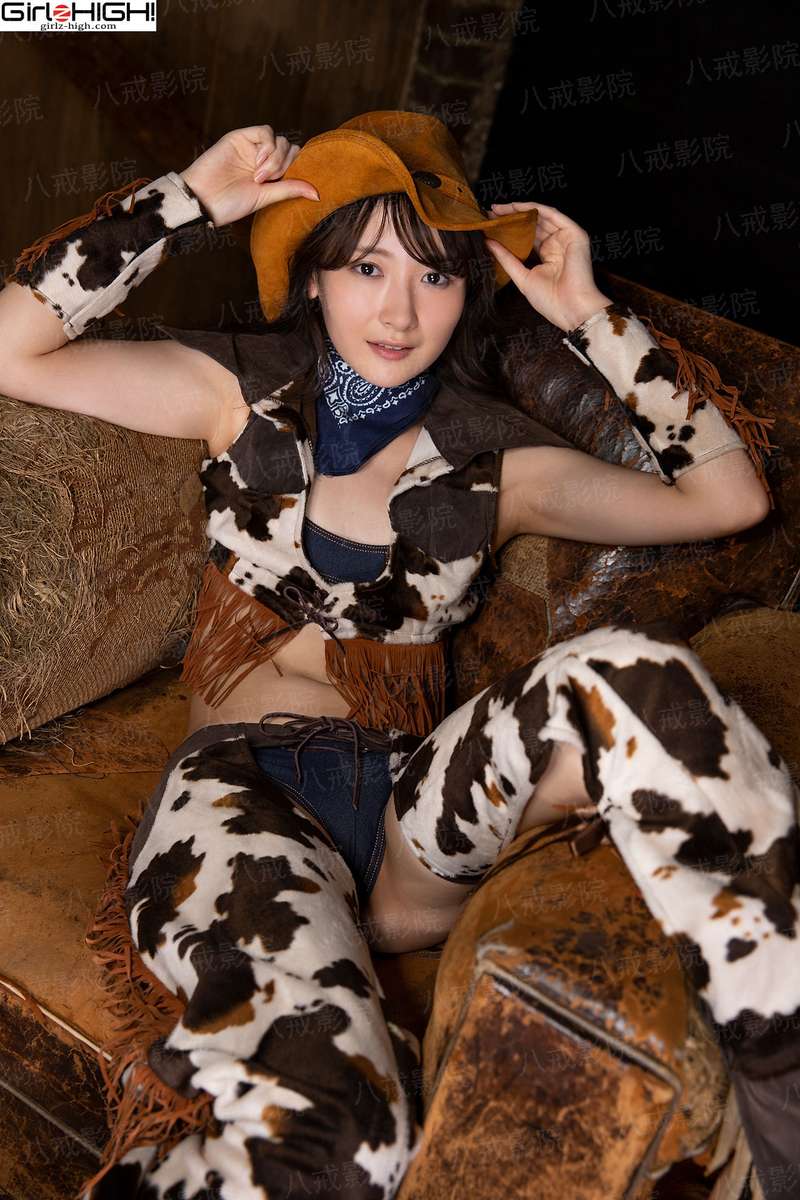 君问妾是谁