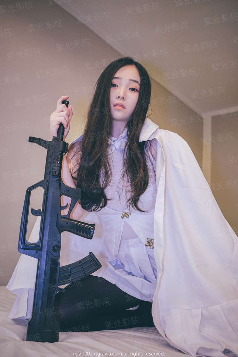 我与主君共月明