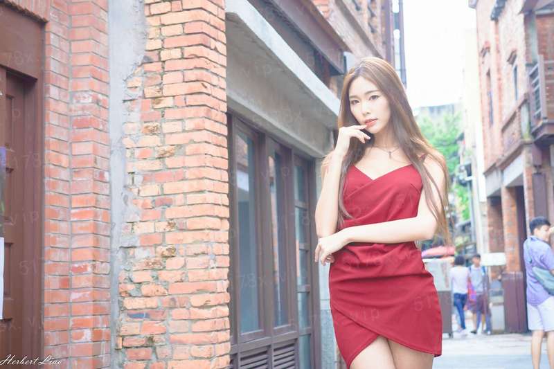 他嫌弃我美色
