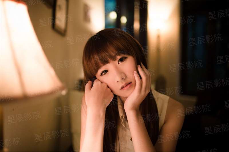 头顶乌云的小姐和失去夏天的女人