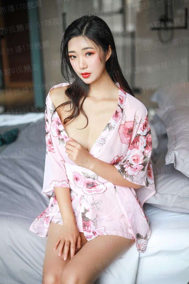 四个女人的丧葬泪