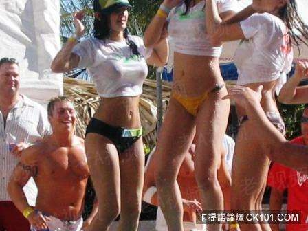 成日受伤的男人粤语