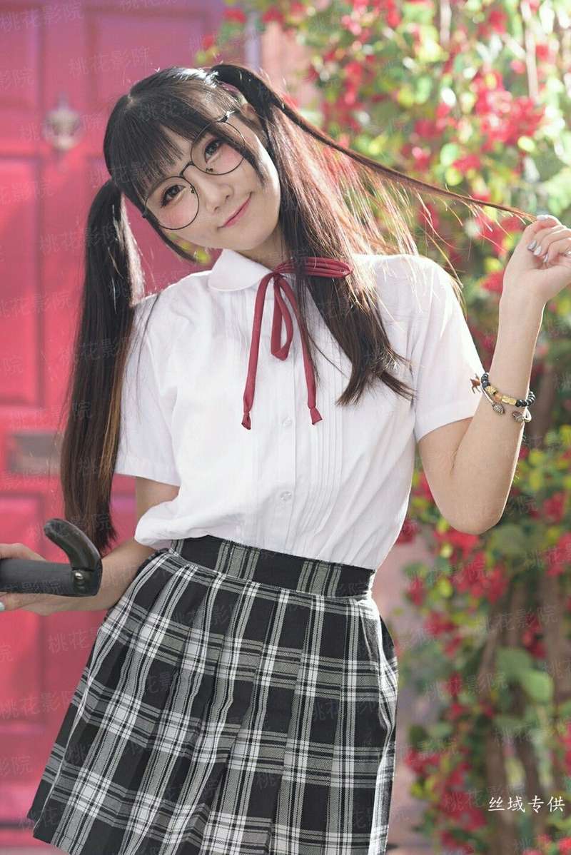 有秘密的她