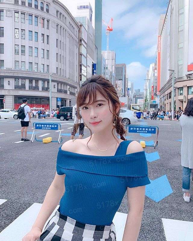 飞奔去月球国语
