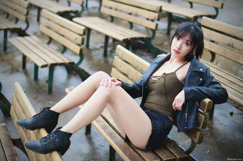 珠围翠绕